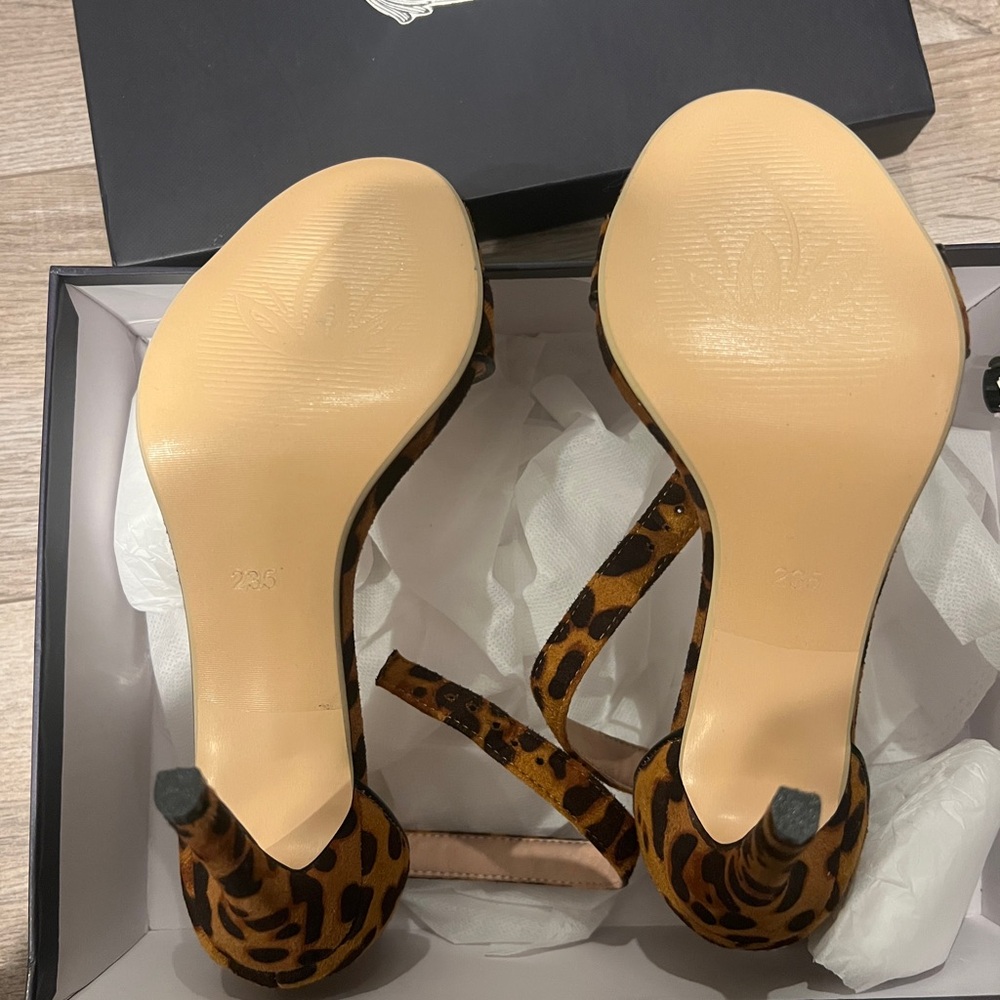 Leopard Print Ankle Strap Heels - Picture 6 of 7